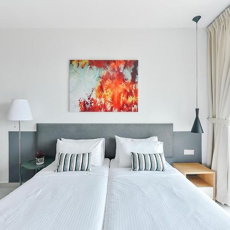 Teega Suites By Subhome Nusajaya  Esterno foto