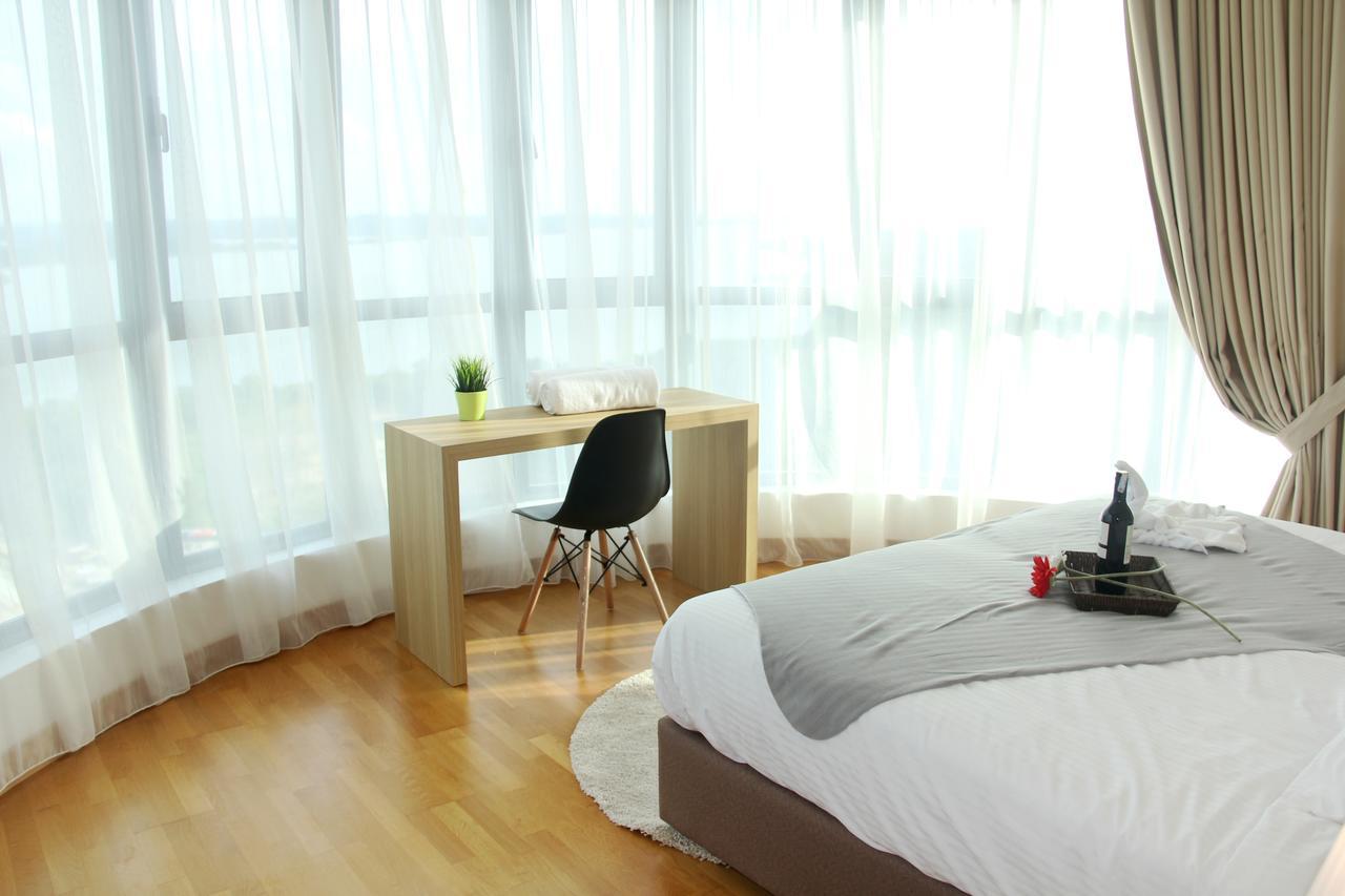 Teega Suites By Subhome Nusajaya  Esterno foto