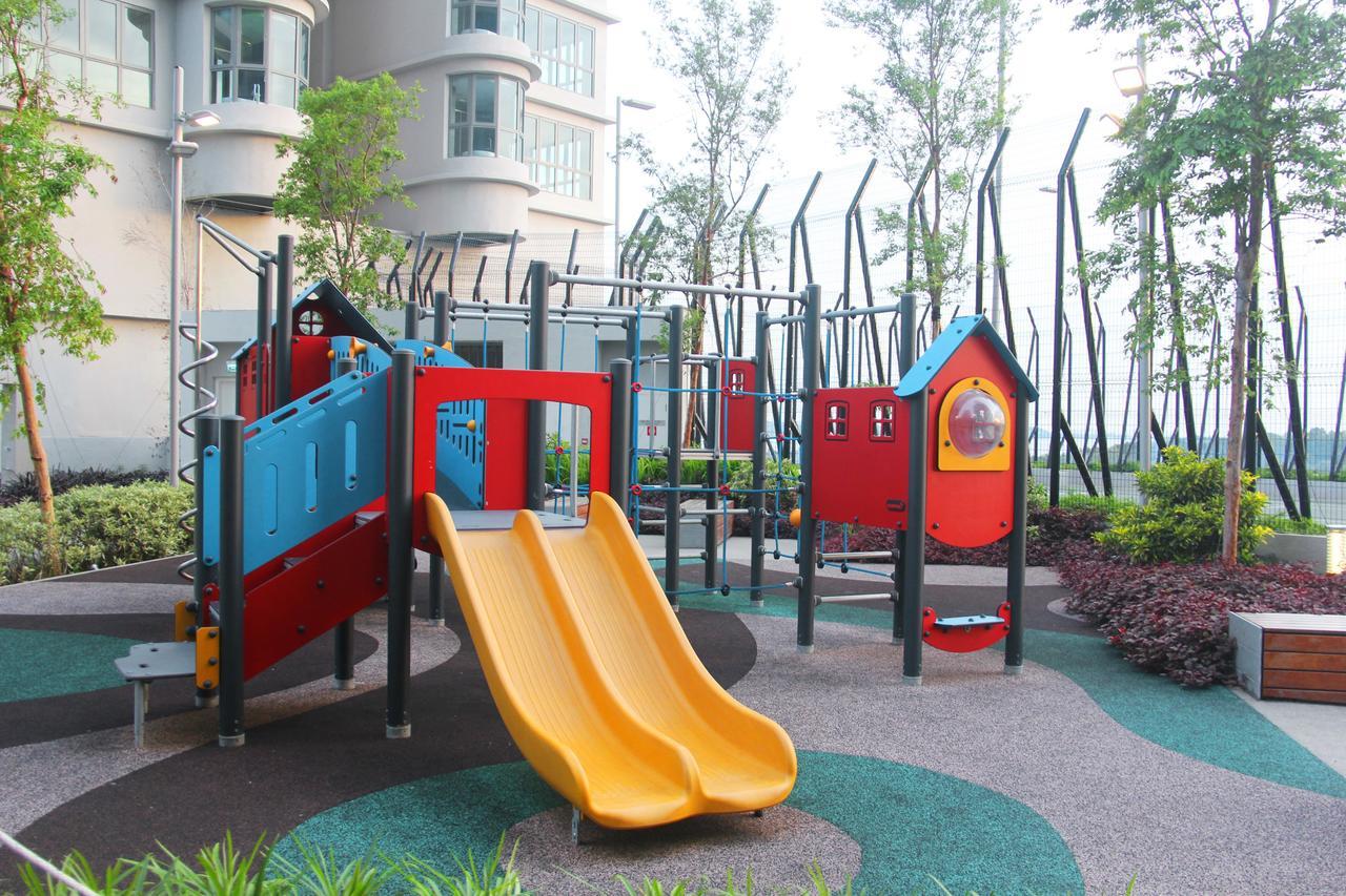 Teega Suites By Subhome Nusajaya  Esterno foto