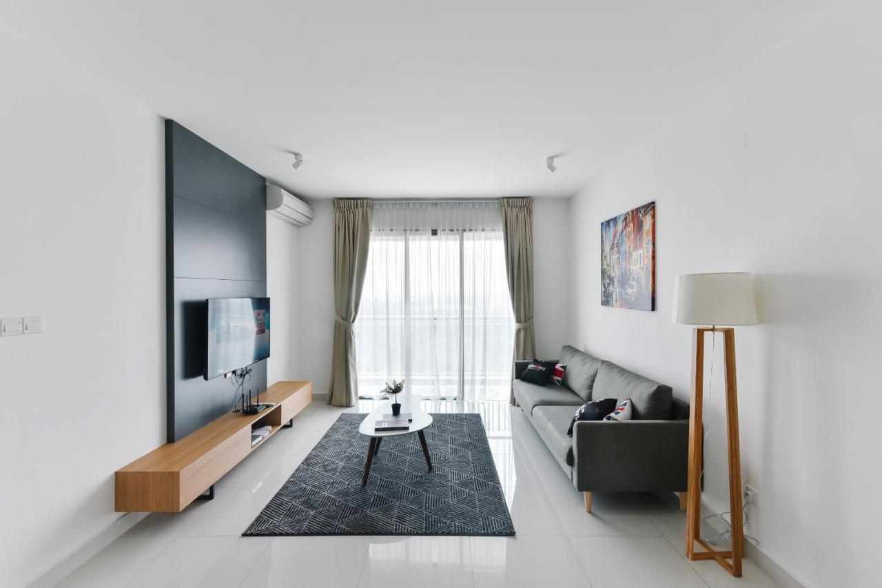 Teega Suites By Subhome Nusajaya  Esterno foto