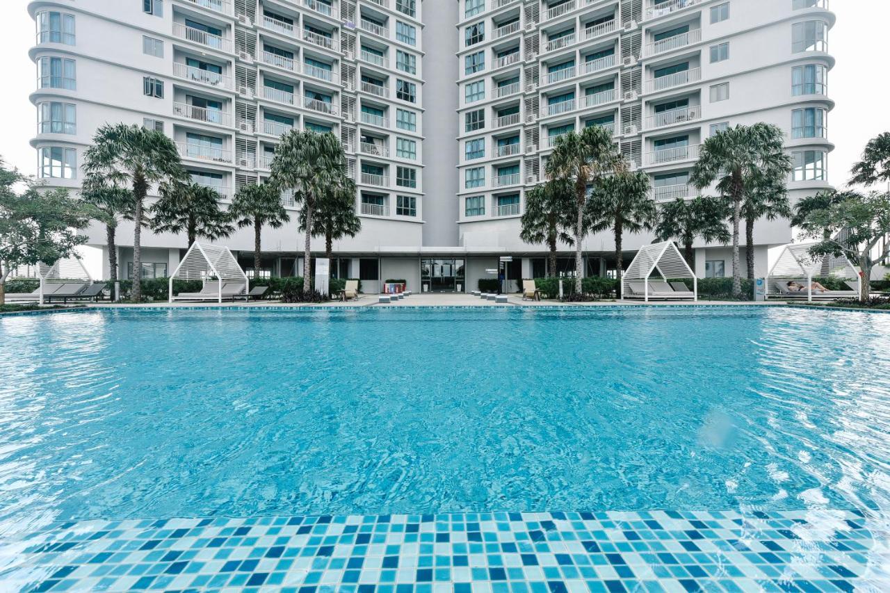 Teega Suites By Subhome Nusajaya  Esterno foto