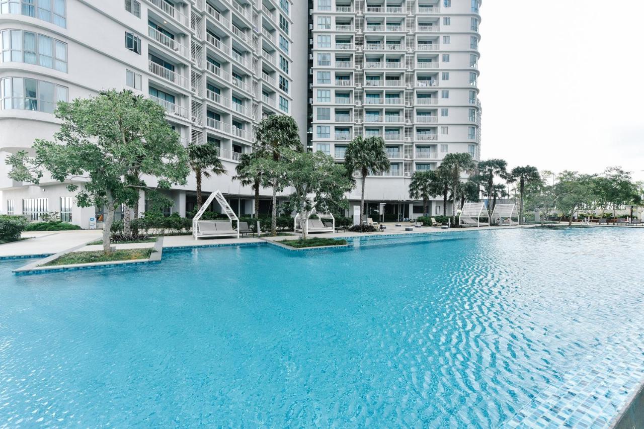 Teega Suites By Subhome Nusajaya  Esterno foto